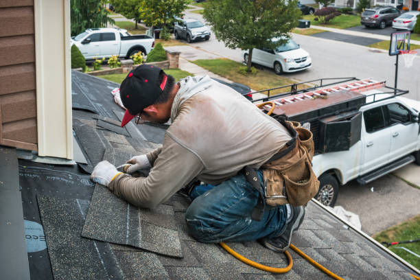 Professional Gutter Installation technician working in Richland, GA